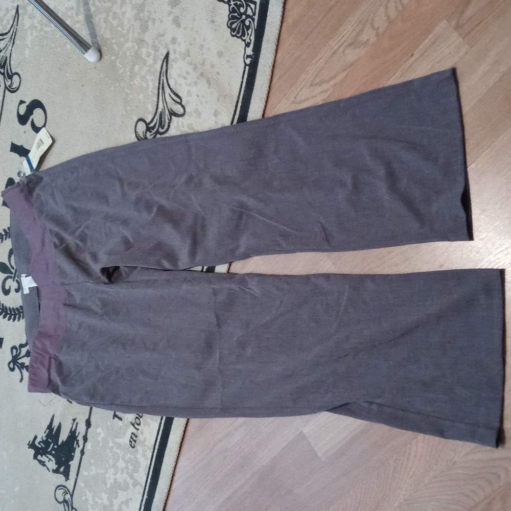 NWT Three Seasons Maternity Trousers